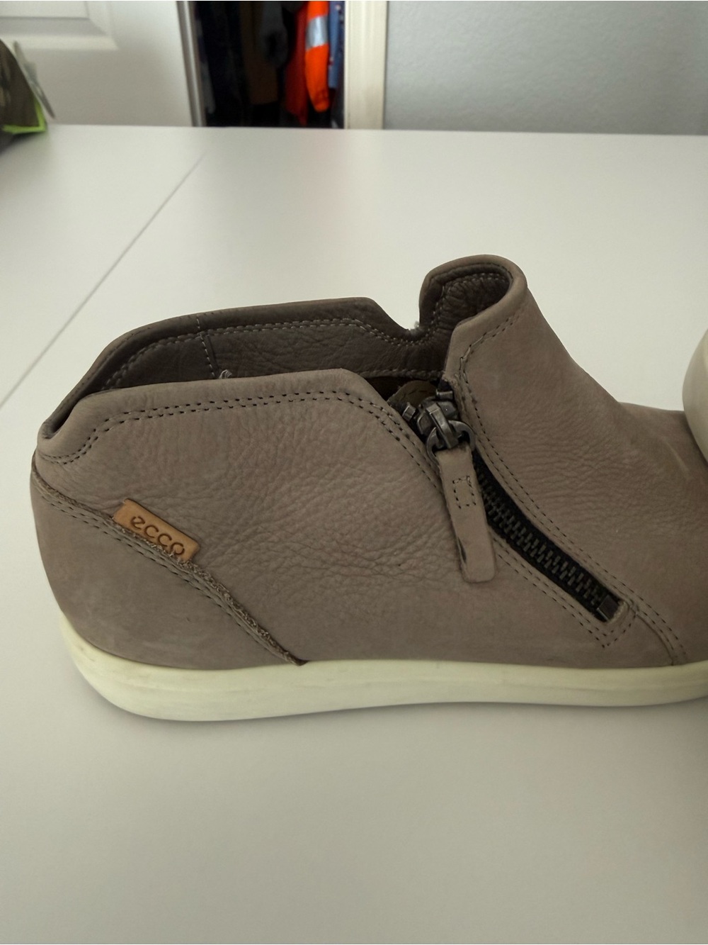 Ecco Women’s Soft 7 Liw side zip booties size 11W 42EU Grey Leather 
/Nubuck - Picture 2 of 14